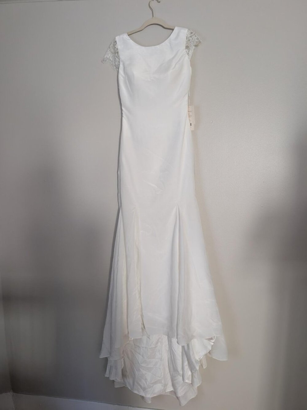 Wedding Dress size 4-6 - New with tags